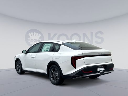 New 2026 Kia K4 LXS image 4