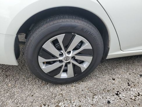 Certified 2025 Nissan Altima 2.5 S FWD image 5