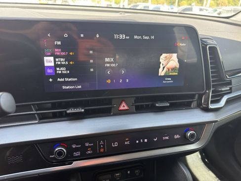Certified 2023 Kia Sportage EX FWD image 22