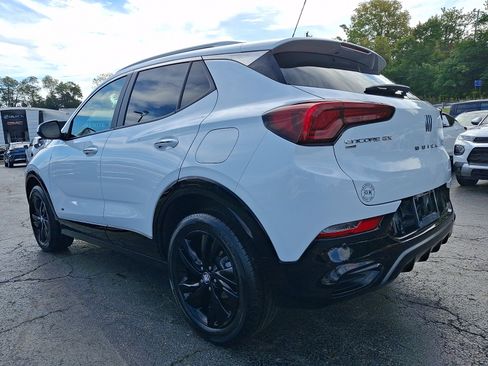 Used 2025 Buick Encore GX Sport Touring w/ Advanced Technology Package AWD/4WD image 4