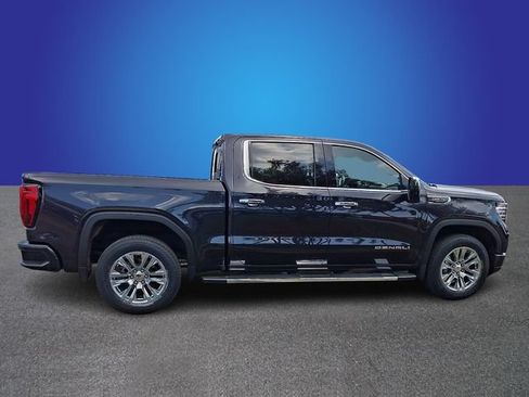 Used 2024 GMC Sierra 1500 Denali w/ Technology Package AWD/4WD image 3