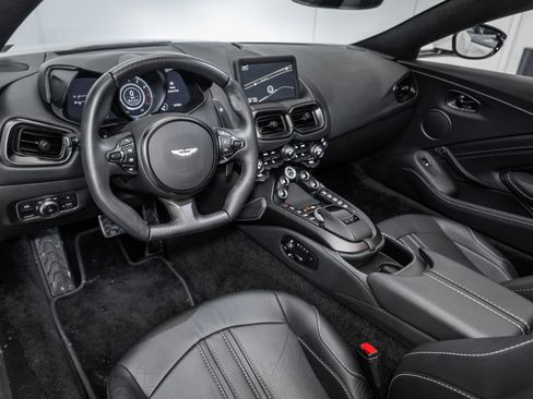 Used 2023 Aston Martin V8 Vantage Roadster image 13
