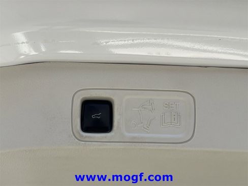 Used 2021 Lincoln Navigator L Black Label w/ Cargo Convenience Package image 30