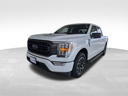 Used 2021 Ford F150 XLT w/ Equipment Group 302A High RWD image 3