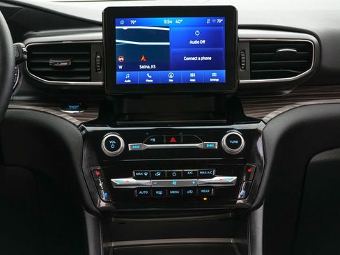 Certified 2024 Ford Explorer Limited w/ Equipment Group 301A image 15