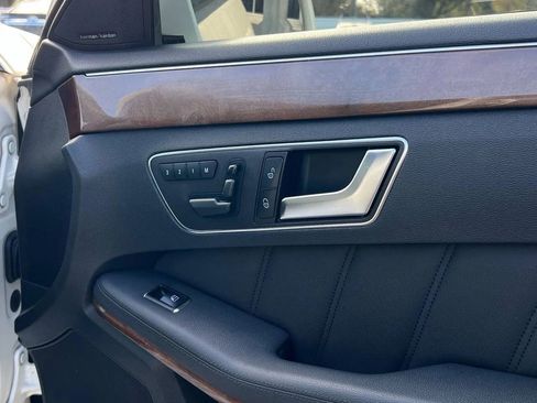 Used 2013 Mercedes-Benz E 350 Sedan image 23