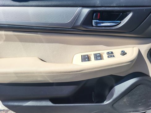 Used 2017 Subaru Outback 2.5i Premium image 22