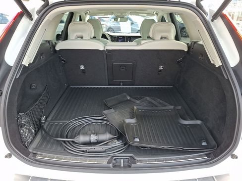 Certified 2023 Volvo XC60 T8 Ultimate w/ Protection Package Premier image 28