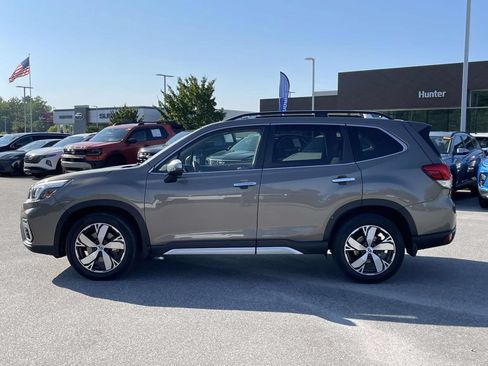 Used 2019 Subaru Forester Touring AWD/4WD image 28