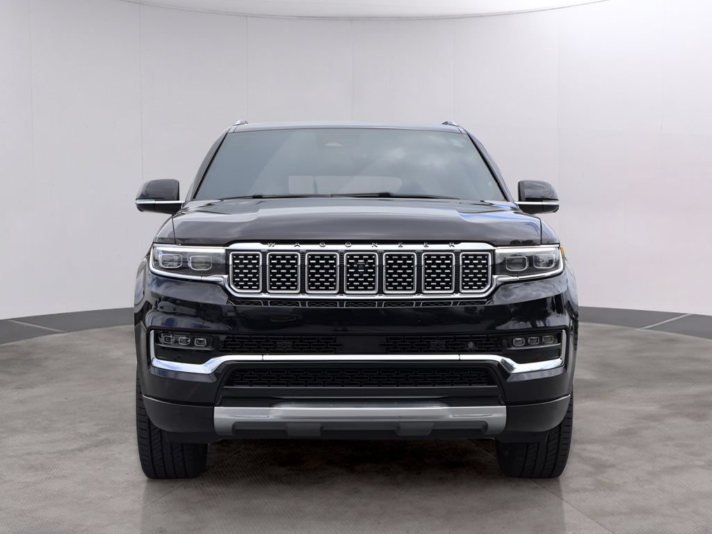 Used 2022 Jeep Grand Wagoneer Series III AWD/4WD image 2