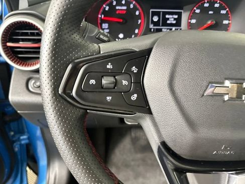 Used 2025 Chevrolet Trax RS w/ Driver Confidence Package image 15