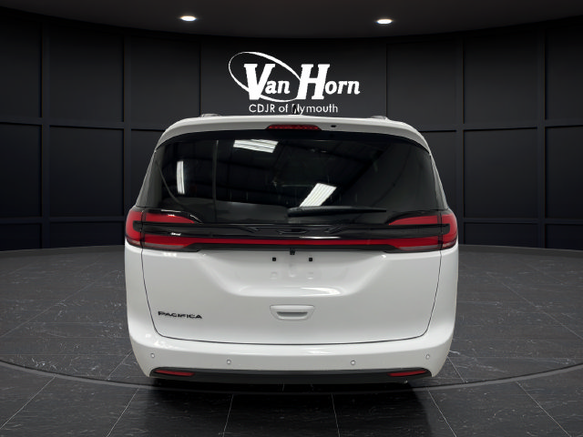New 2027 Chrysler Pacifica Select FWD image 6