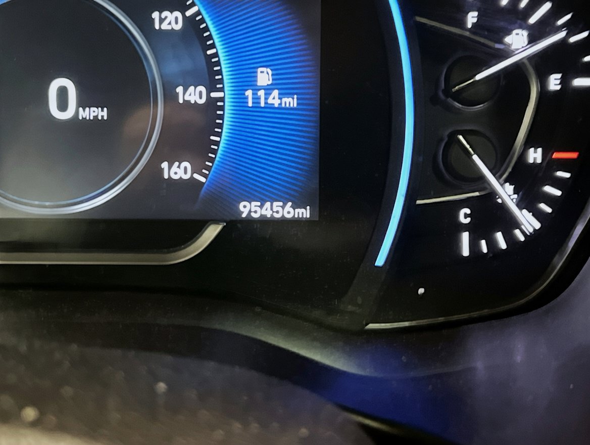 Used 2020 Hyundai Santa Fe Limited FWD image 8
