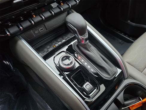 New 2026 Chevrolet Colorado ZR2 w/ Technology Package image 34