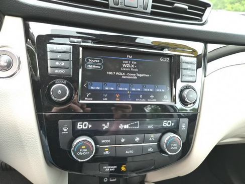 Used 2020 Nissan Rogue Sport SV w/ All-Weather Package AWD/4WD image 22