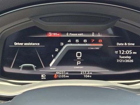 Certified 2023 Audi Q8 Premium Plus w/ Premium Plus Package AWD/4WD image 21