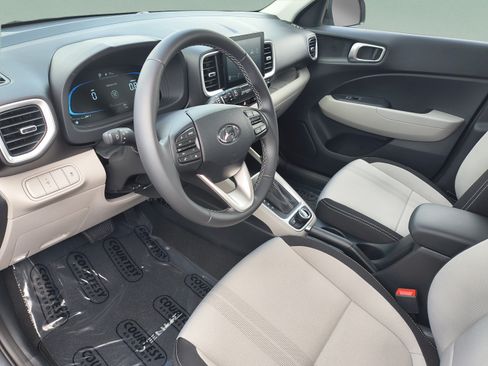 New 2026 Hyundai Venue SEL FWD image 17
