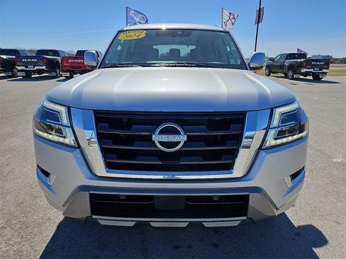Used 2024 Nissan Armada SV image 12