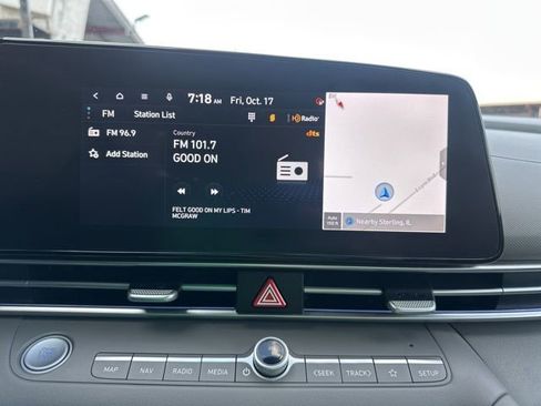 Used 2024 Hyundai Elantra SEL image 40