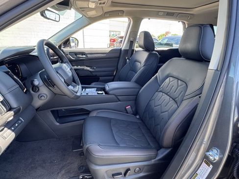 New 2026 Nissan Pathfinder Platinum w/ Cargo Package AWD/4WD image 23