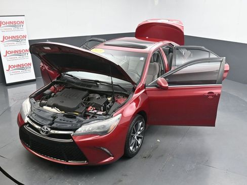 Used 2015 Toyota Camry XSE image 47