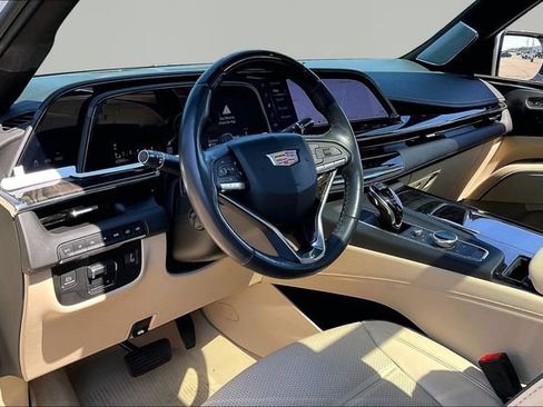 Used 2023 Cadillac Escalade ESV Premium Luxury w/ Performance Package AWD/4WD image 12