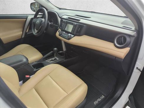 Used 2018 Toyota RAV4 XLE image 22