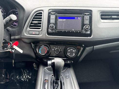 Used 2022 Honda HR-V LX image 18