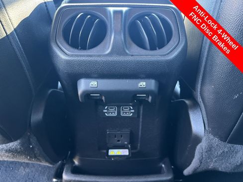Used 2021 Jeep Wrangler Unlimited Sahara image 26