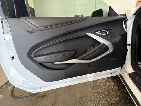 Certified 2017 Chevrolet Camaro LT RWD image 13