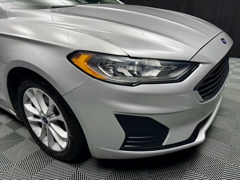 Used 2019 Ford Fusion SE FWD image 11