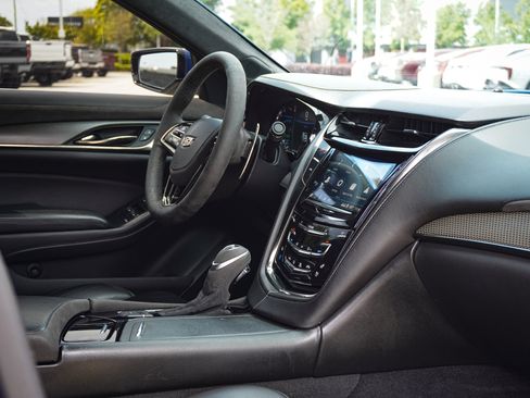 Used 2019 Cadillac CTS V w/ Carbon Fiber Package image 36