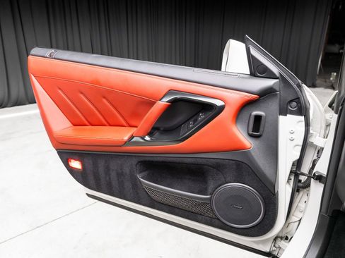 Used 2021 Nissan GT-R Premium image 64