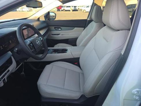 Certified 2025 Nissan Murano SL image 3