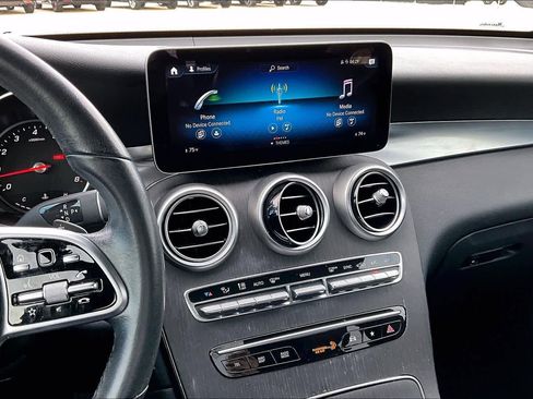 Used 2020 Mercedes-Benz GLC 300 image 6