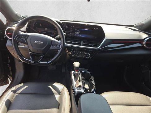 Used 2024 Chevrolet Trax RS FWD image 17