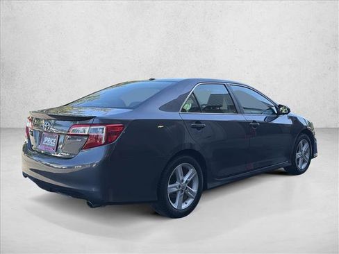 Used 2012 Toyota Camry SE w/ Leather Pkg FWD image 5