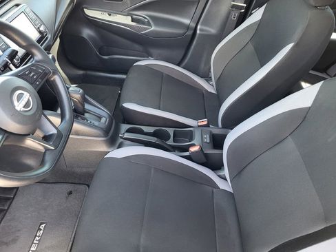 Used 2025 Nissan Versa S image 18