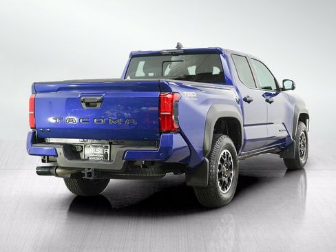 Used 2025 Toyota Tacoma TRD Off-Road w/ TRD Off Road Premium Package AWD/4WD image 5