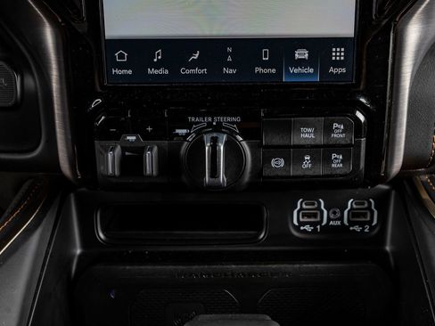 Used 2024 RAM 2500 Limited w/ Safety Group image 27