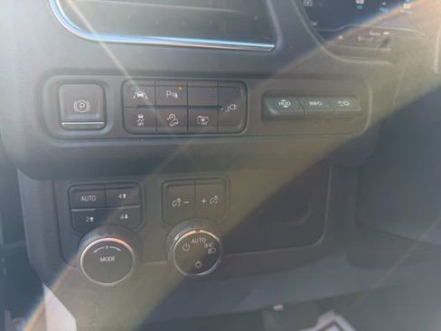 Certified 2022 Chevrolet Tahoe High Country w/ Premium Package 2 image 24