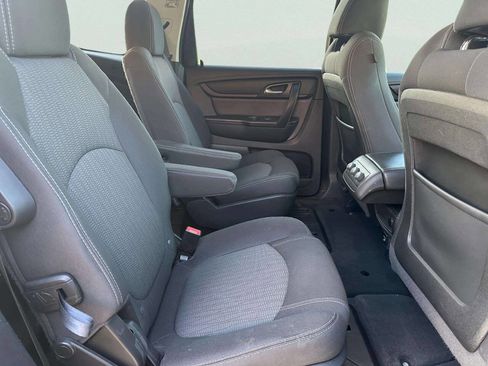 Used 2017 Chevrolet Traverse LT w/ Style and Technology Package AWD/4WD image 14