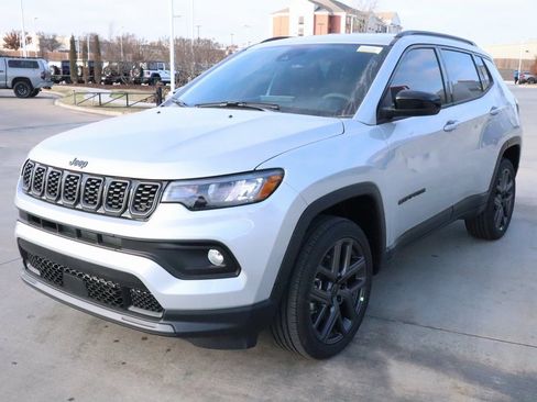 New 2026 Jeep Compass Latitude image 10