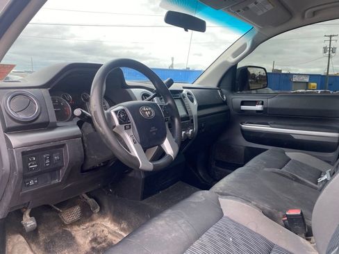 Used 2016 Toyota Tundra SR5 AWD/4WD image 8