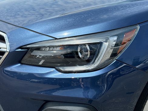 Used 2019 Subaru Outback 3.6R Limited AWD/4WD image 9