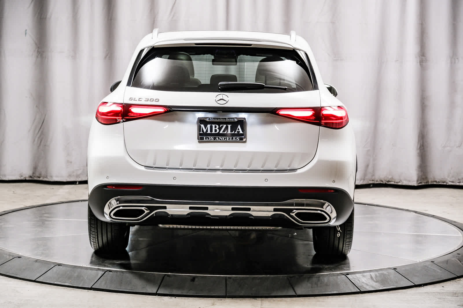 Certified 2026 Mercedes-Benz GLC 300 image 3