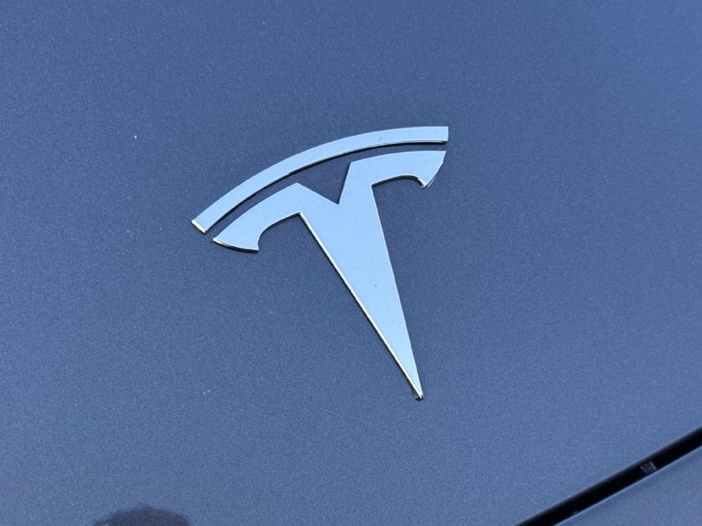 Used 2023 Tesla Model Y Long Range AWD/4WD image 6
