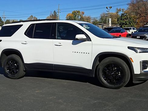 Used 2023 Chevrolet Traverse LT w/ Midnight/Sport Edition image 6