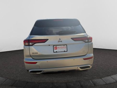 Used 2022 Mitsubishi Outlander SE AWD/4WD image 5