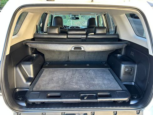 Used 2010 Toyota 4Runner Limited image 18